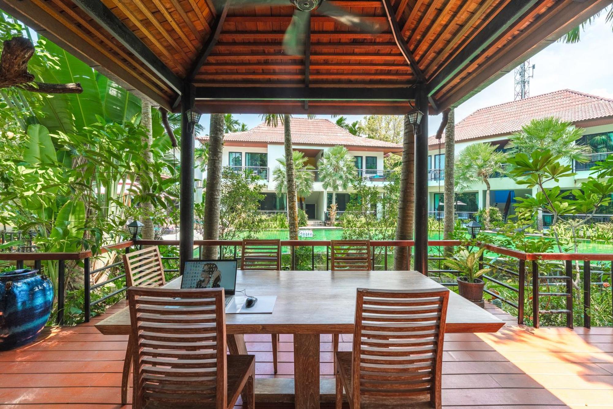 Coco Paradiso Phuket Sha Exterior foto